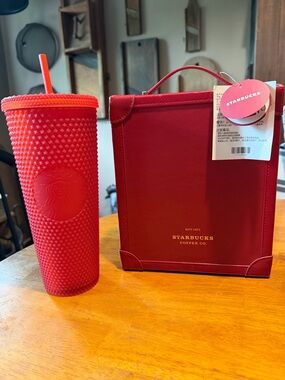 *RARE* STARBUCKS Planner in carrying case & Tumbler with xtras🔥